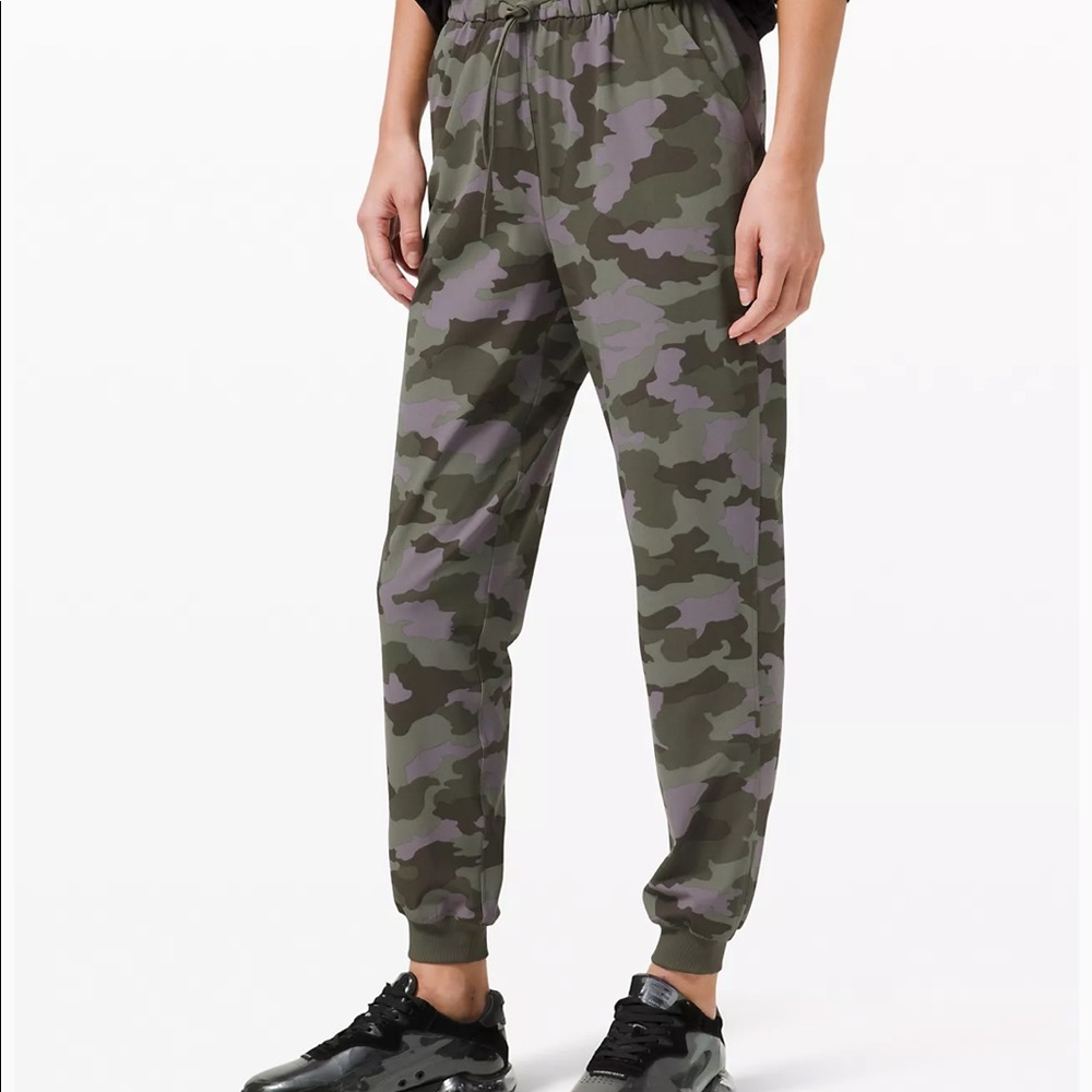 Lululemon high rise stretch jogger